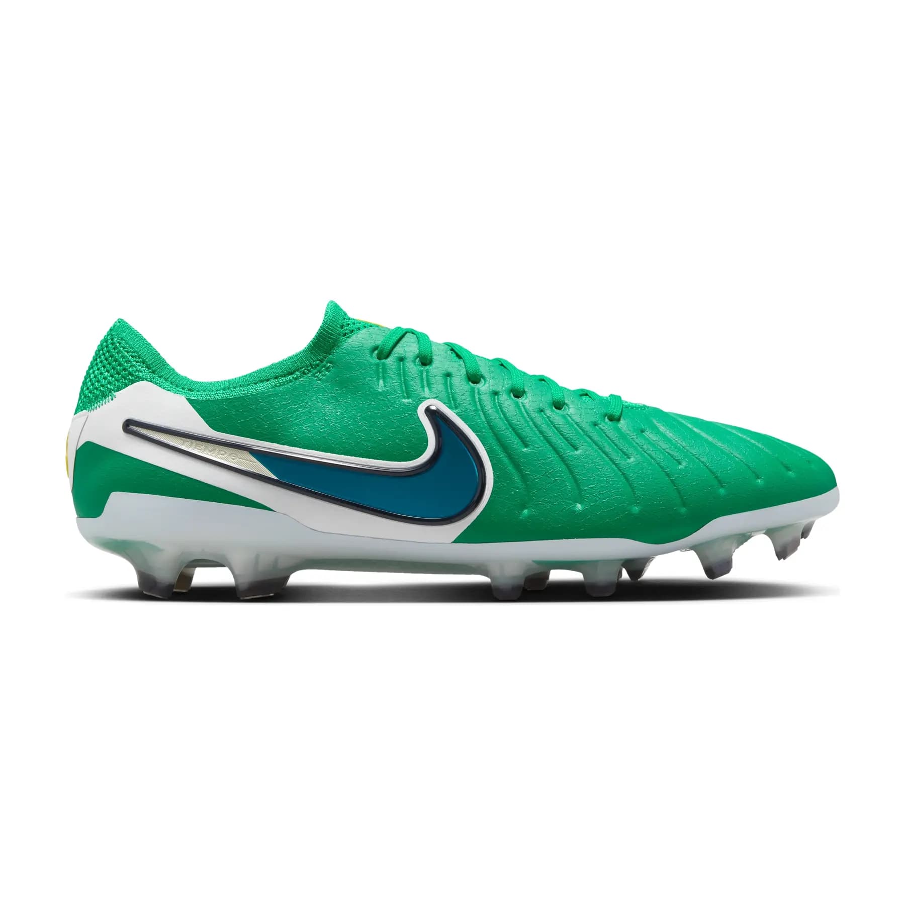 nike legend 10 lv8